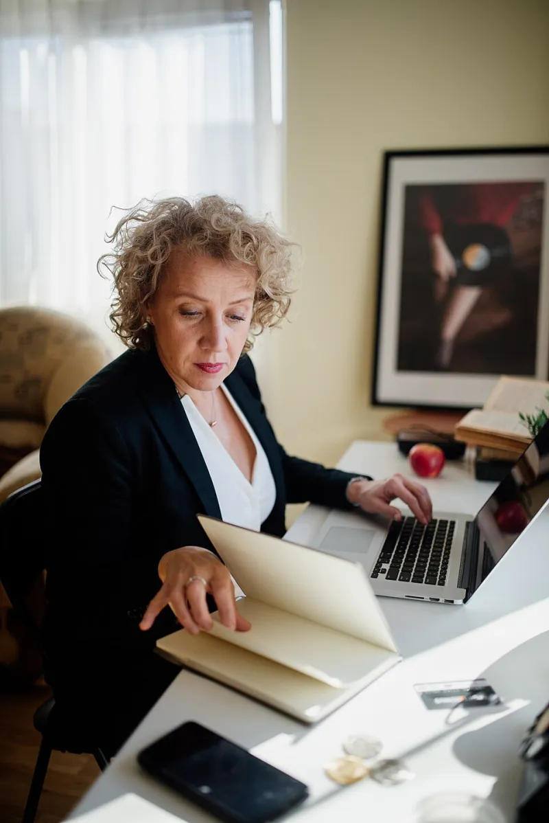 Recruiters Are Searching LinkedIn Right Now — Here's Why They're Not Finding You